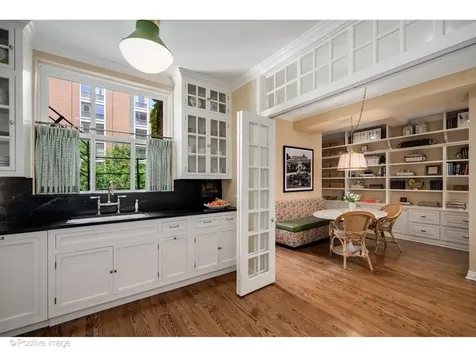 230 East Delaware Place Chicago IL 60611