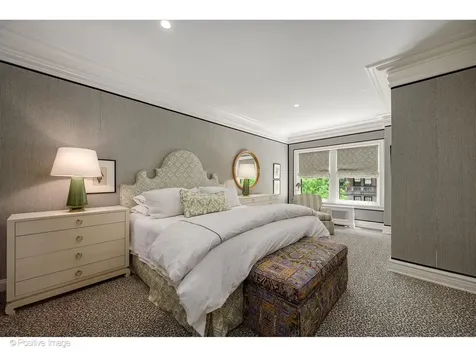 230 East Delaware Place Chicago IL 60611