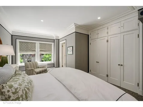 230 East Delaware Place Chicago IL 60611