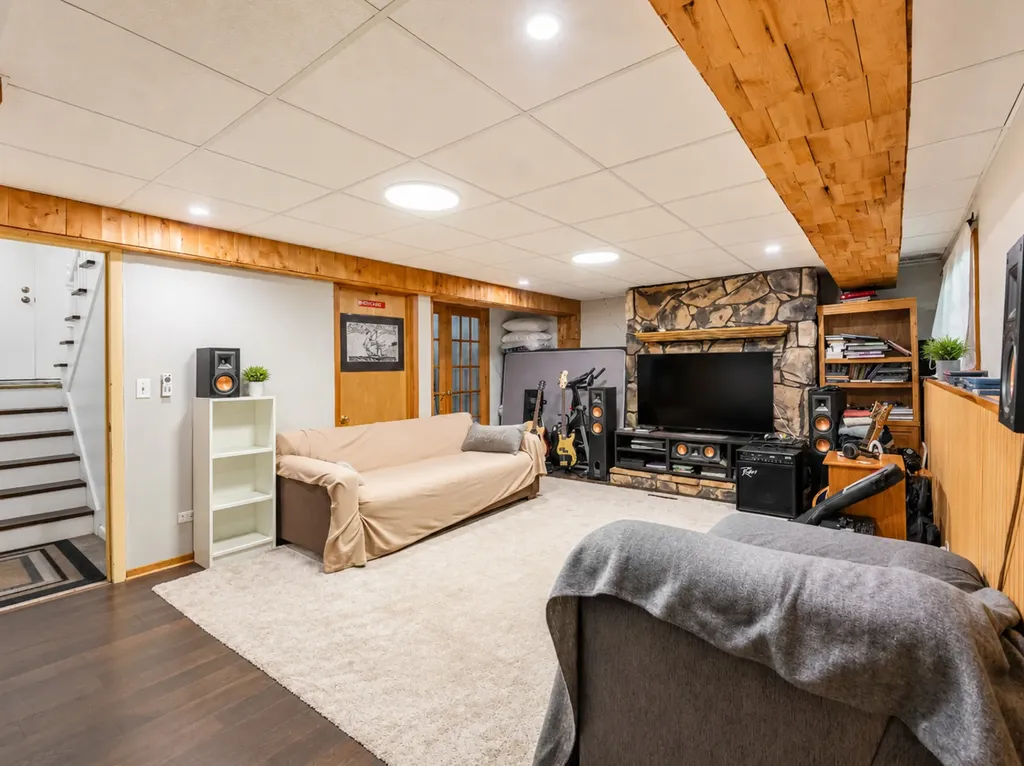 1606 Wilson Avenue Wheaton IL 60189