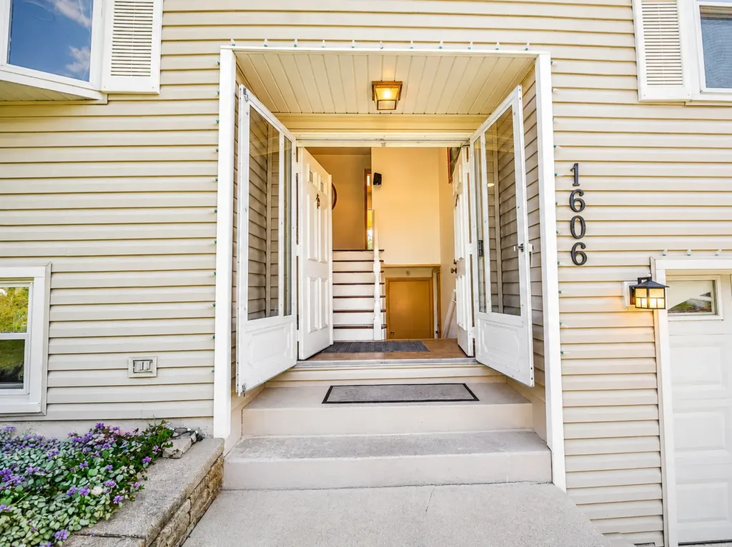 1606 Wilson Avenue Wheaton IL 60189