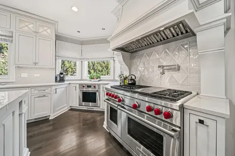 599 Chateaux Bourne Drive Barrington IL 60010