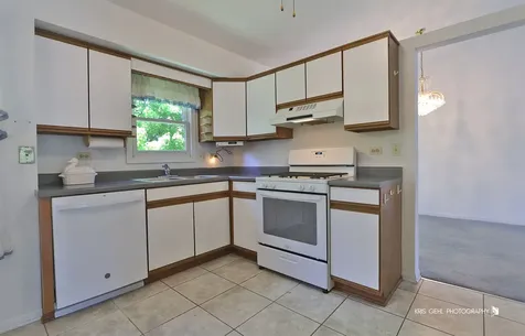 16 South Emerald Avenue Mundelein IL 60060