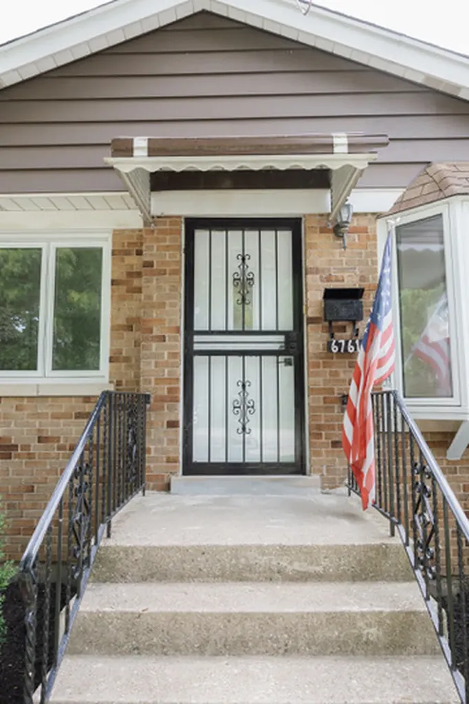 6761 West Talcott Avenue Chicago IL 60656