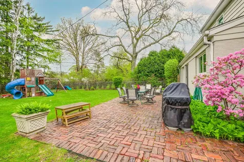 366 Birkdale Road Lake Bluff IL 60044