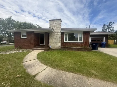 820 Cedar Avenue Waukegan IL 60085