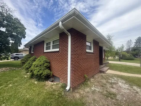 820 Cedar Avenue Waukegan IL 60085