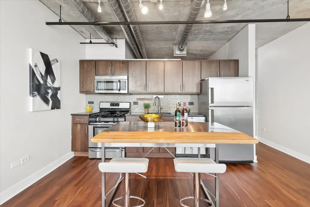 700 West Van Buren Street Chicago IL 60607