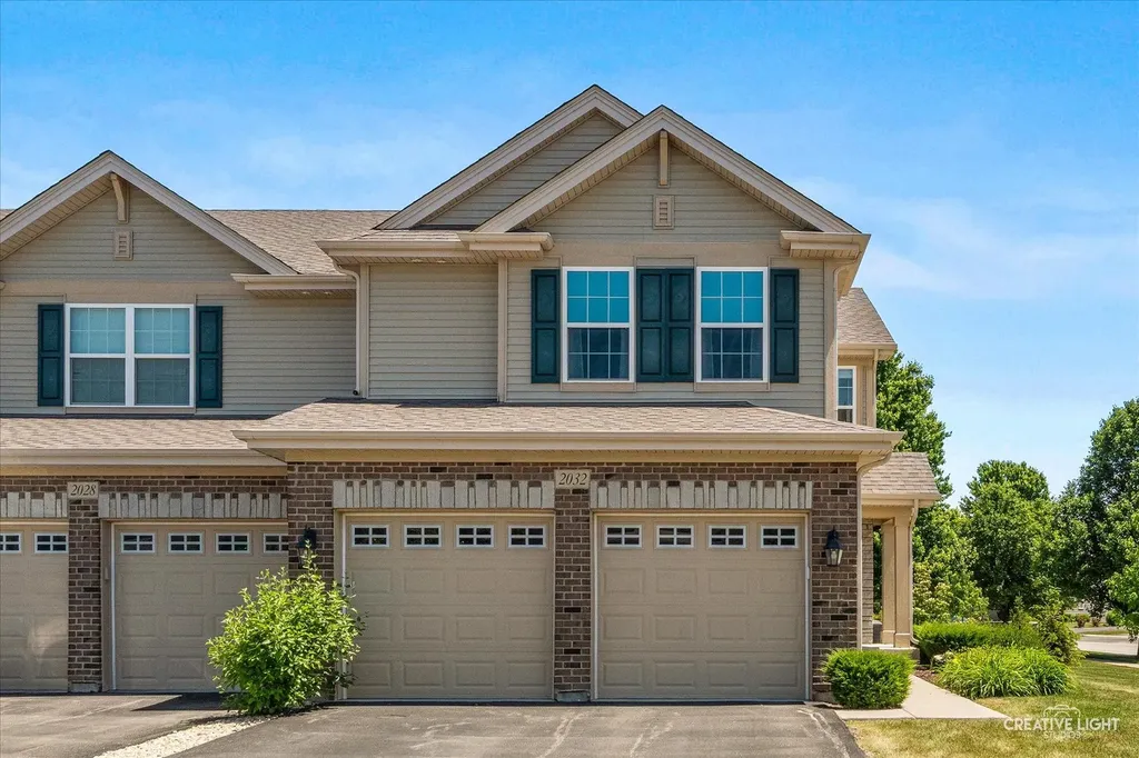 2032 Canyon Creek Drive Aurora IL 60503