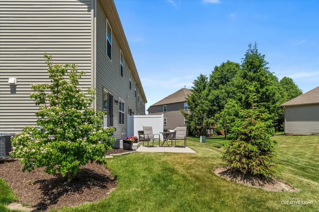 2032 Canyon Creek Drive Aurora IL 60503