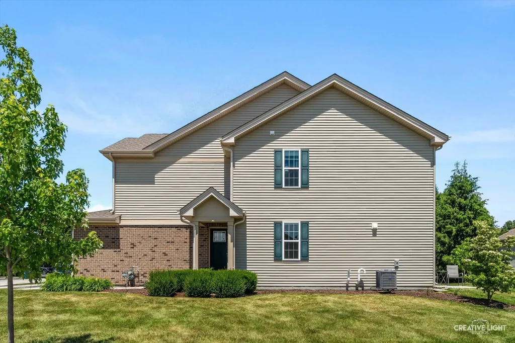 2032 Canyon Creek Drive Aurora IL 60503