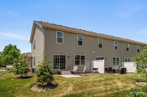 2032 Canyon Creek Drive Aurora IL 60503