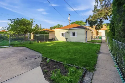 1843 Clinton Avenue Berwyn IL 60402