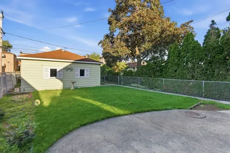 1843 Clinton Avenue Berwyn IL 60402