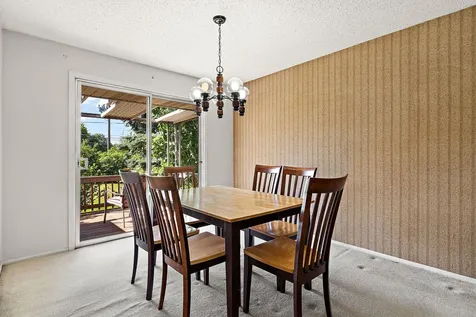169 Leahy Circle S Des Plaines IL 60016