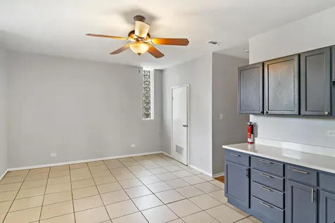 4040 South Wabash Avenue Chicago IL 60653