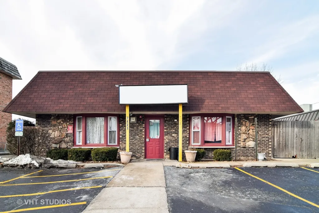 7421 Astor Avenue Hanover Park IL 60133