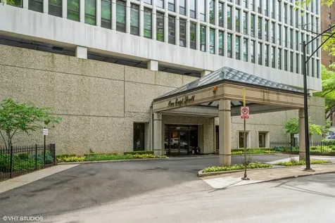 1 East Scott Street Chicago IL 60610
