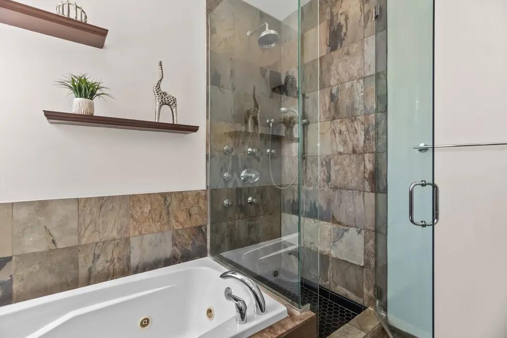 1621 North Mozart Street Chicago IL 60647
