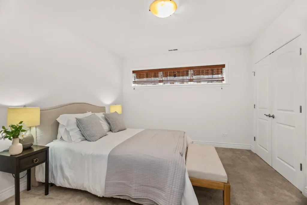 1621 North Mozart Street Chicago IL 60647