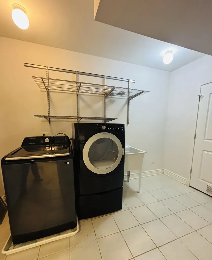 1621 North Mozart Street Chicago IL 60647