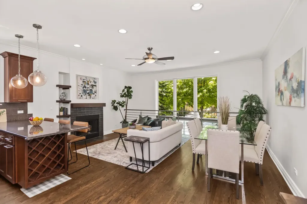 1621 North Mozart Street Chicago IL 60647