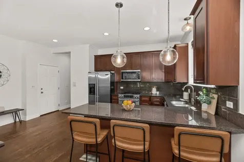 1621 North Mozart Street Chicago IL 60647