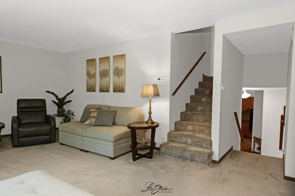 4563 North Merrimac Avenue Chicago IL 60630