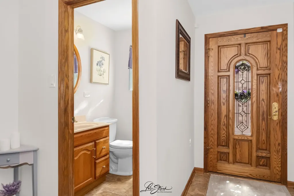 4563 North Merrimac Avenue Chicago IL 60630