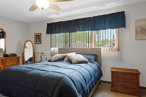 4563 North Merrimac Avenue Chicago IL 60630