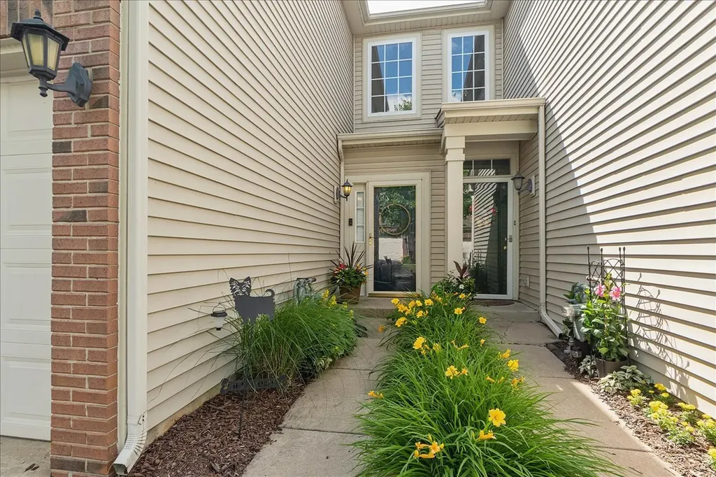17648 South Alta Drive Lockport IL 60441