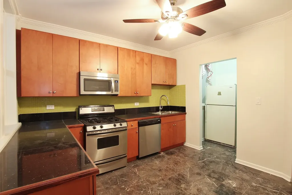 3088 North Milwaukee Avenue Chicago IL 60618