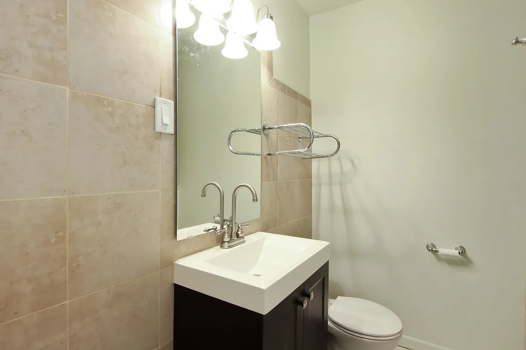 3088 North Milwaukee Avenue Chicago IL 60618