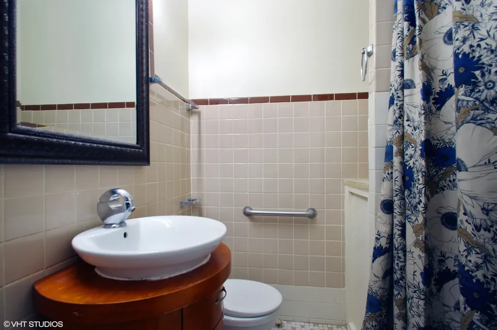 3088 North Milwaukee Avenue Chicago IL 60618