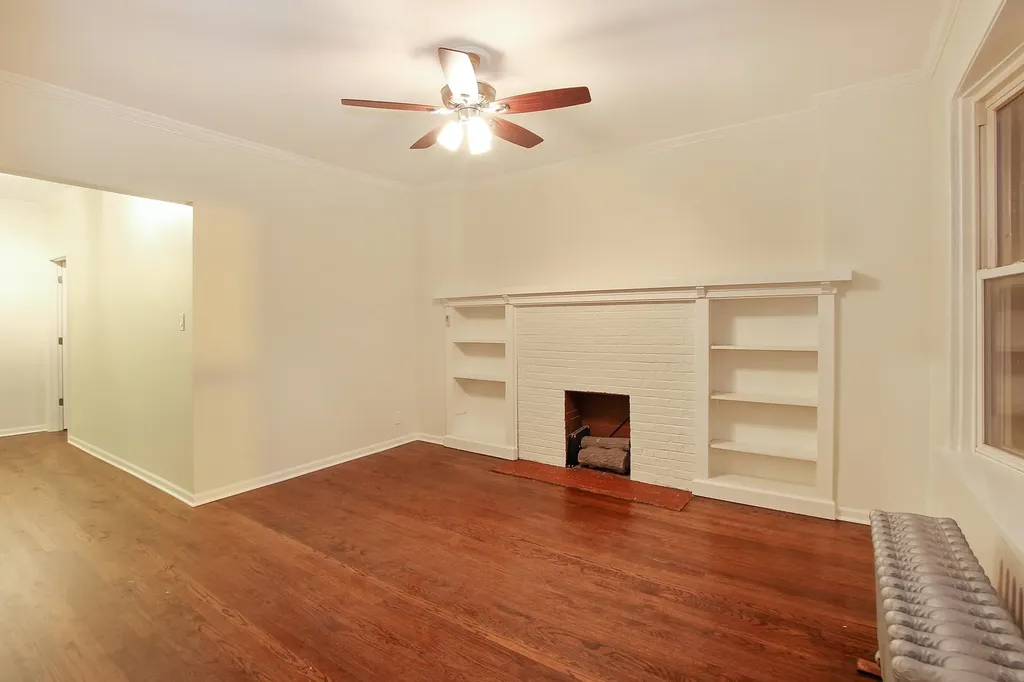 3088 North Milwaukee Avenue Chicago IL 60618