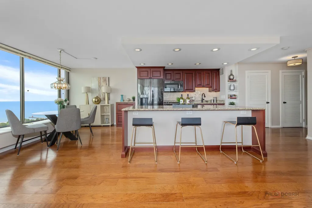 5455 North Sheridan Road Chicago IL 60640