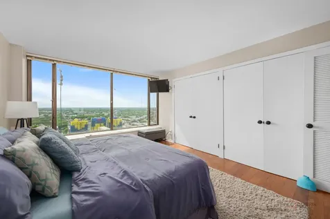 5455 North Sheridan Road Chicago IL 60640
