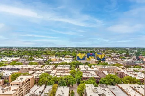 5455 North Sheridan Road Chicago IL 60640