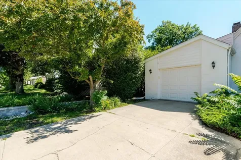 2 Dawes Place Bloomington IL 61701