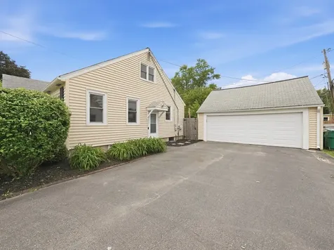 731 Edward Street Sycamore IL 60178