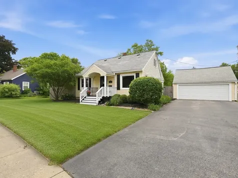 731 Edward Street Sycamore IL 60178
