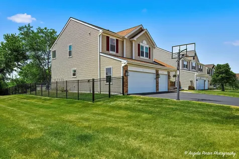 31375 North Pineview Boulevard Lakemoor IL 60051