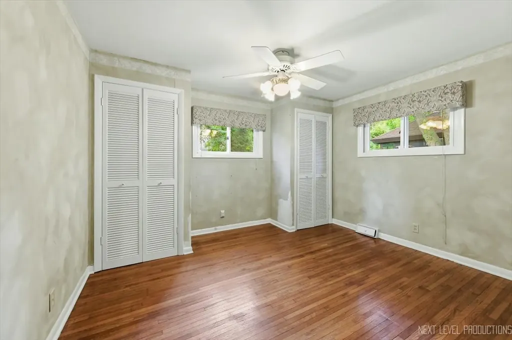 697 North Ohio Street Aurora IL 60505