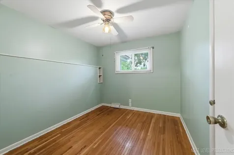 697 North Ohio Street Aurora IL 60505
