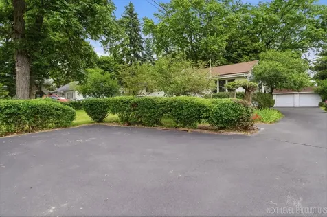 697 North Ohio Street Aurora IL 60505