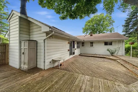 697 North Ohio Street Aurora IL 60505