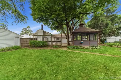 697 North Ohio Street Aurora IL 60505