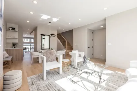 5747 North Maplewood Avenue Chicago IL 60659