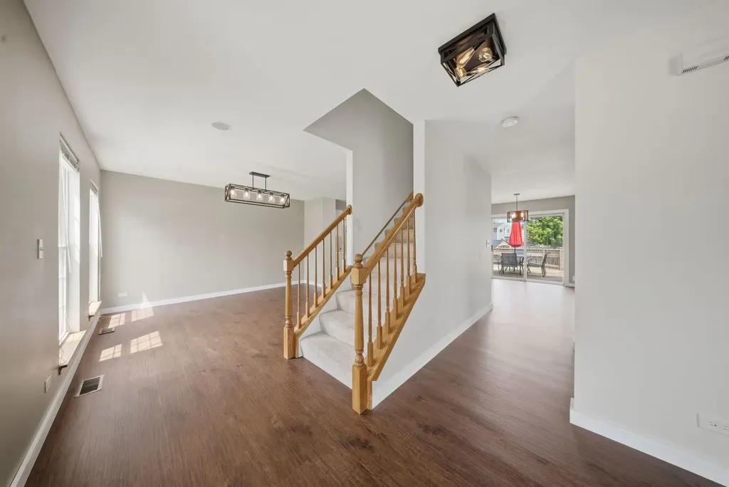 5313 Briarfield Lane Lake In The Hills IL 60156