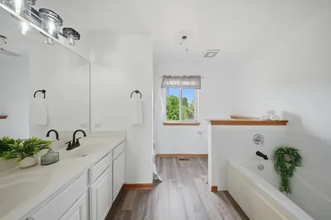 5313 Briarfield Lane Lake In The Hills IL 60156